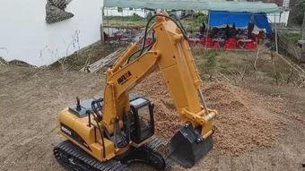 国产挖掘机视频片段